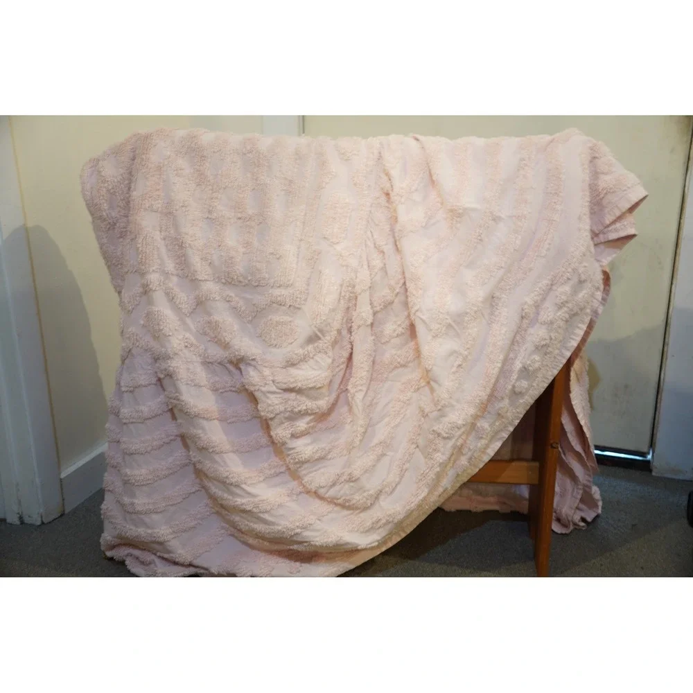 Better Trends Twin Bedspread Pink 100% Cotton Tufted Chenille Floral Woven